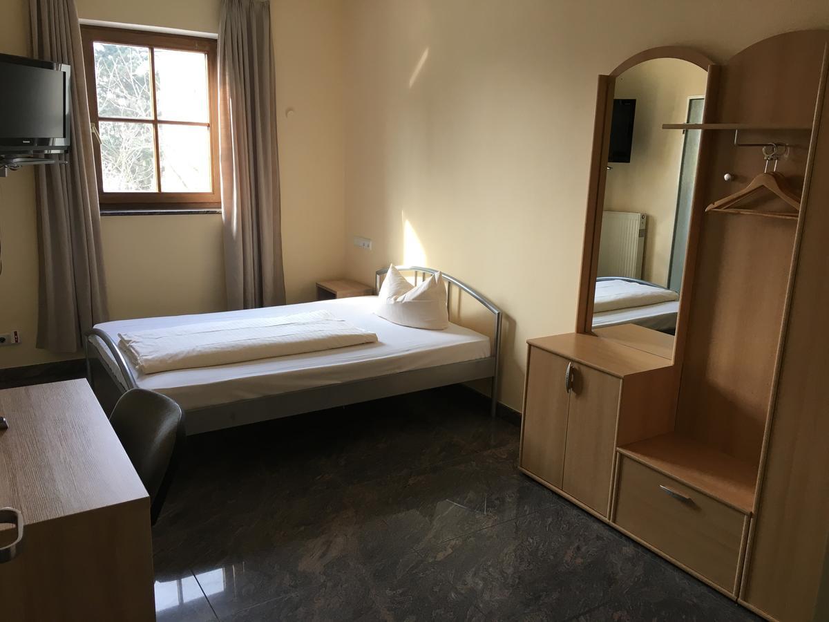 Hotel Hammerwirt Розенхайм Экстерьер фото