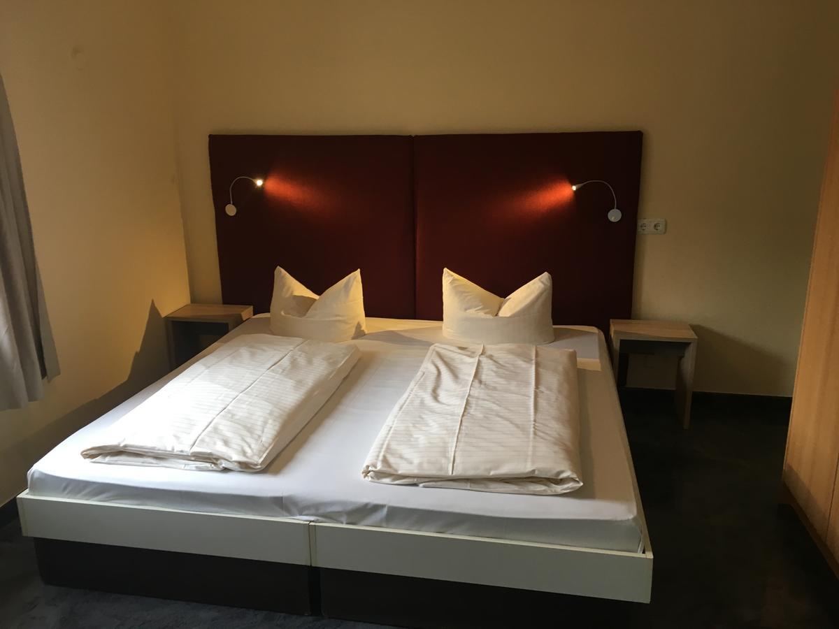 Hotel Hammerwirt Розенхайм Экстерьер фото